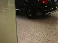 -杭州中沃沃尔沃4S店(滨江区店)