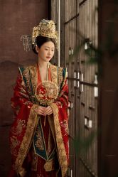 -雪中彩影婚纱摄影·微光艺术中心