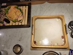 -尚尚仙·酸汤猪手·猪肚鸡火锅(华联万柳购物中心店)