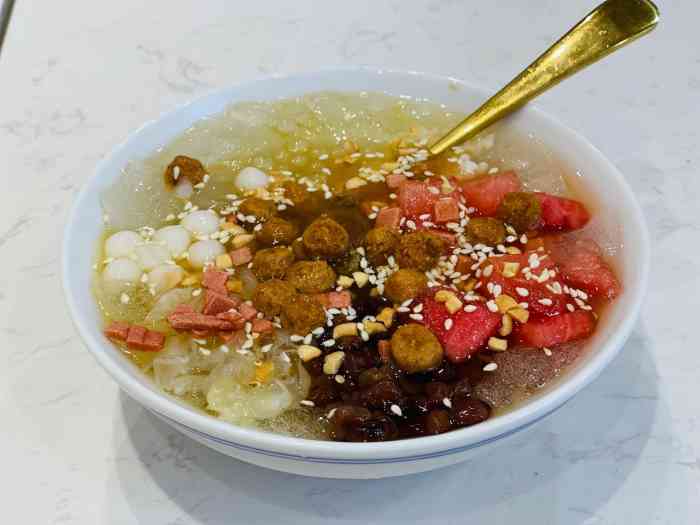 山城老冰粉-"几年前的网红店!之前,来过一次生意很好,.