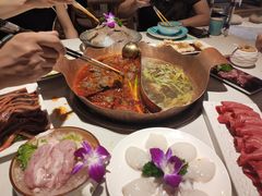 -墨居上隐·院子里火锅(峨眉店)