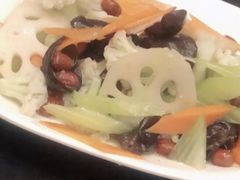小凉菜-金陵暴走小龙虾·迷踪蟹(凯德MALL店)