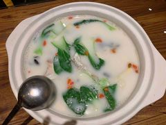 -泉畔人家·老济南经典鲁菜(大明湖店)