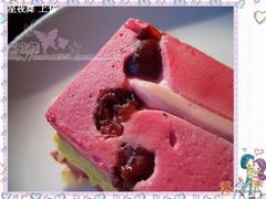 樱桃杏仁开心果蛋糕-榖屋house of flour(张江首店)