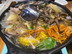 -乡土特色.冷锅鱼.牦牛肉汤锅