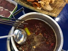 经典锅-马路边边串串香(大成路店)