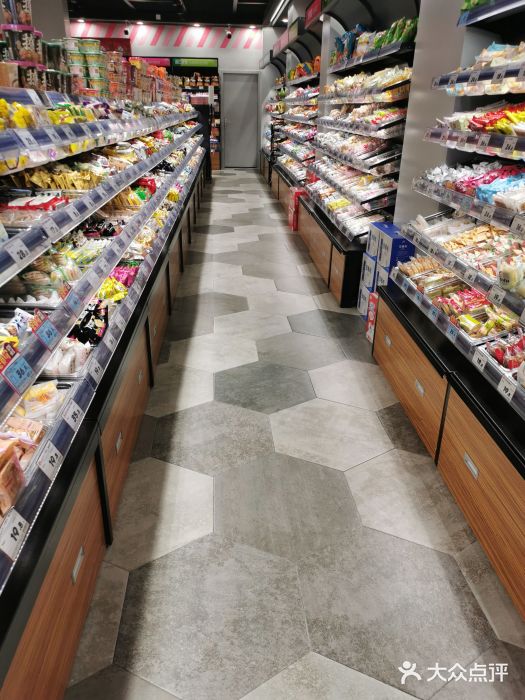 老婆大人量贩零食连锁象山石浦南屏路店图片