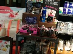 -星巴克(上海虹桥新天地二店)