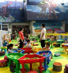 -爱丽丝奇幻乐园