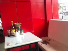 卡座-明呈黄鱼面馆(斜土路店)