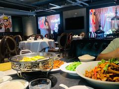 -河畔春天时尚餐厅