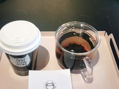 -喵屿·大理花园猫咖