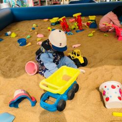 -萌宠亲子动物乐园(槐房万达店)