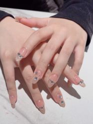 -丽心自助美甲美睫