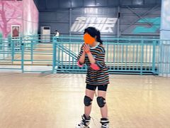 -极限PLAY运动娱乐新世界·团建派对潮玩休闲馆·室内蹦极高空游乐园