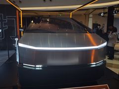 -TESLA 特斯拉(上海太古汇体验店)