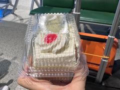 -红宝石·鲜奶小方·海派西点房(南丹店)