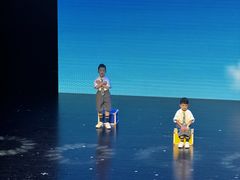 -蓝话筒·少儿成人演讲口才·主持朗诵·戏剧表演(大华第一坊店)