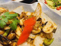 -大头虾越式风味餐厅(光明广场店)