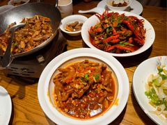 -爱碗亭·鲜炒湖南菜(壹城中心店)