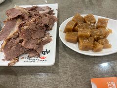 -李春秋驴肉火烧总店