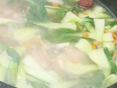 -陆记牛庄·碳锅龙虾烧烤(爱上花园店)