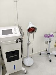 -苗方清颜专业祛痘·皮肤管理