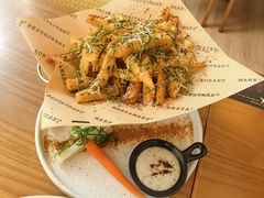 -Mark&Mars Restaurant