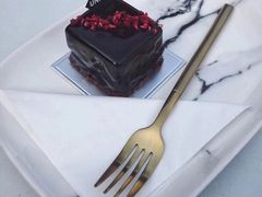 -UNI UNI(环亚凯瑟琳店)