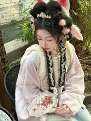 -一揽芳华汉服旗袍体验馆(拙政园店)