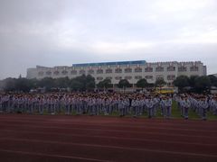 -上海市民办金苹果学校