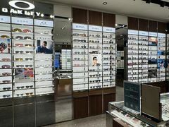 -LensCrafters亮视点(蓝色港湾店)