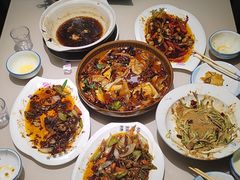 -老码头黑皮肘子锅包肉(赣水路店)