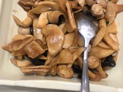 -香山湖家家宴(中山陵店)