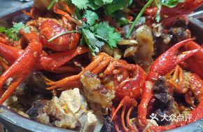 Ox Bone Braised Lobster