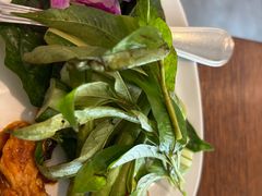 -Chom Cafe and Restaurant