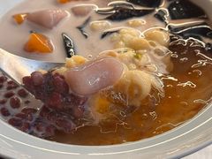 -RUXU入续糖水铺与包(卓悦中心店)