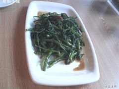 马来风光 -港东盛宴烧腊至尊