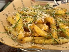 -Mark&Mars Restaurant