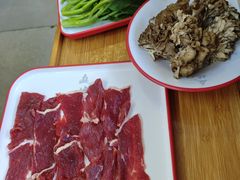 -毛辣果·贵州红酸汤牛肉火锅(西单店)