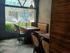 靠窗位-湘当爱·鲜煮现炒(松岗立业路店)