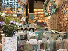 -猫的天空之城概念书店(杭州南宋御街店)