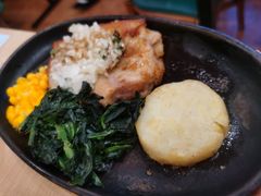蒜香鸡排配法兰克福烤肠-萨莉亚意式餐厅(东川路店)