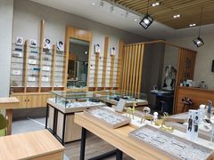 -无界眼镜MaxLess(滨江星光大道店)