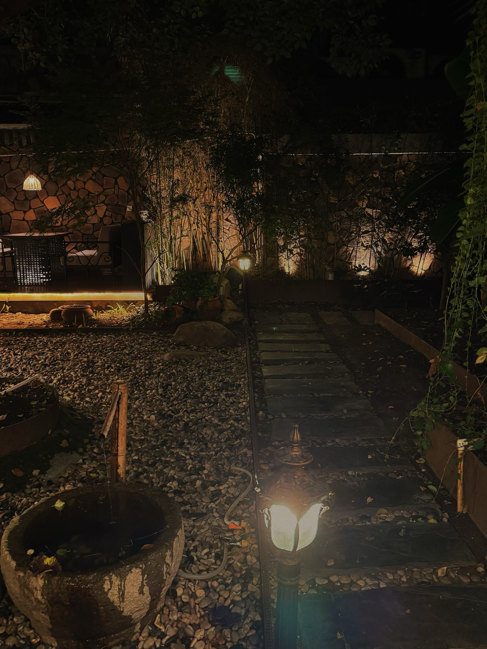 古色古香的庭院夜色