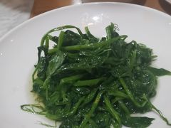 -渝信川菜 · 川味家常菜(财富购物中心店)