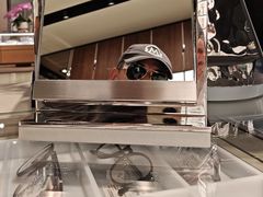 -LensCrafters亮视点·OAKLEY精选(静安嘉里中心店)