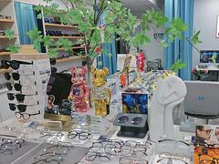 -视野联行眼镜·蔡司·依视路(省体育馆店)