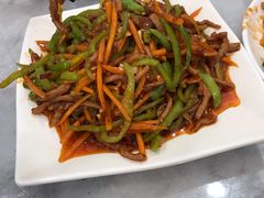 鱼香鸡丝盖饭-臻味斋