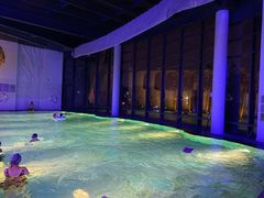 -上海滴水湖皇冠假日酒店